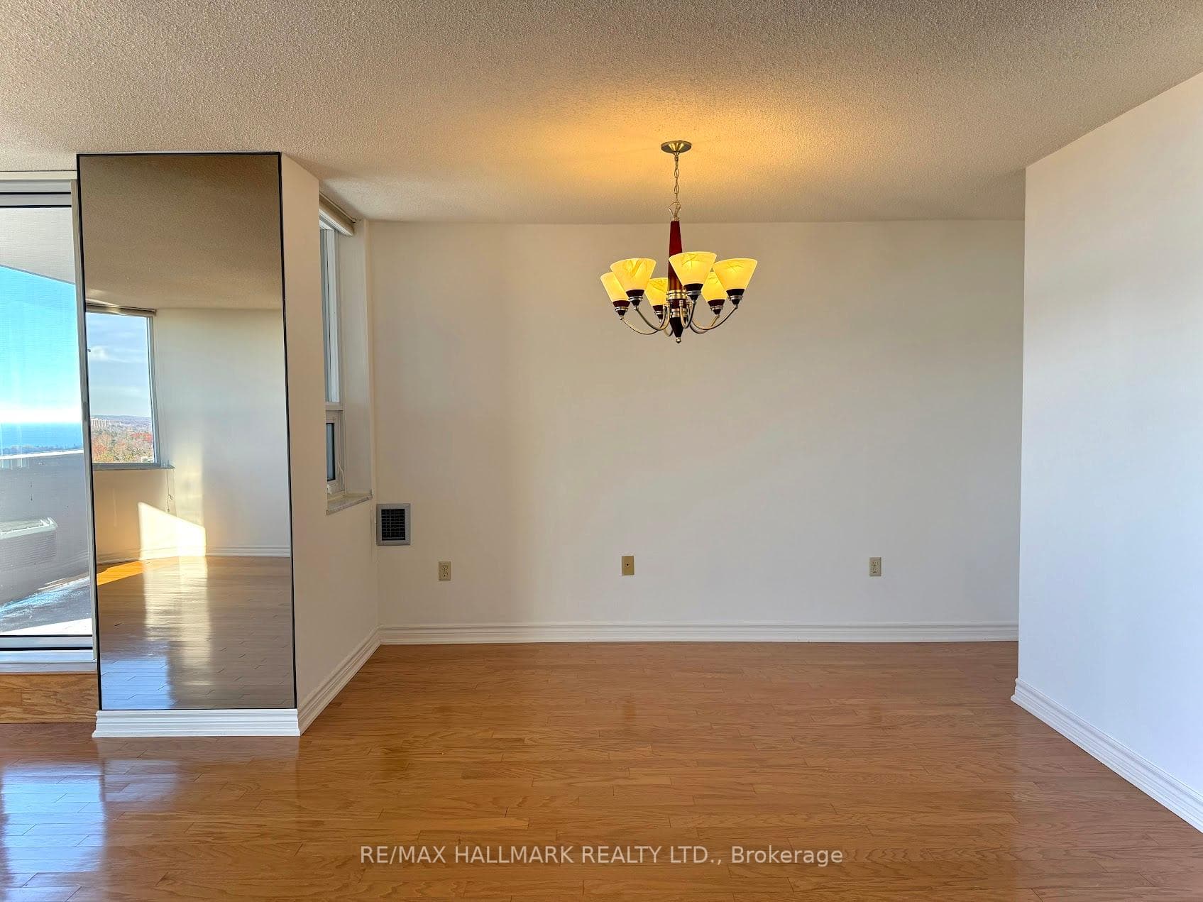 121 Ling Road Unit 1801 photo 8