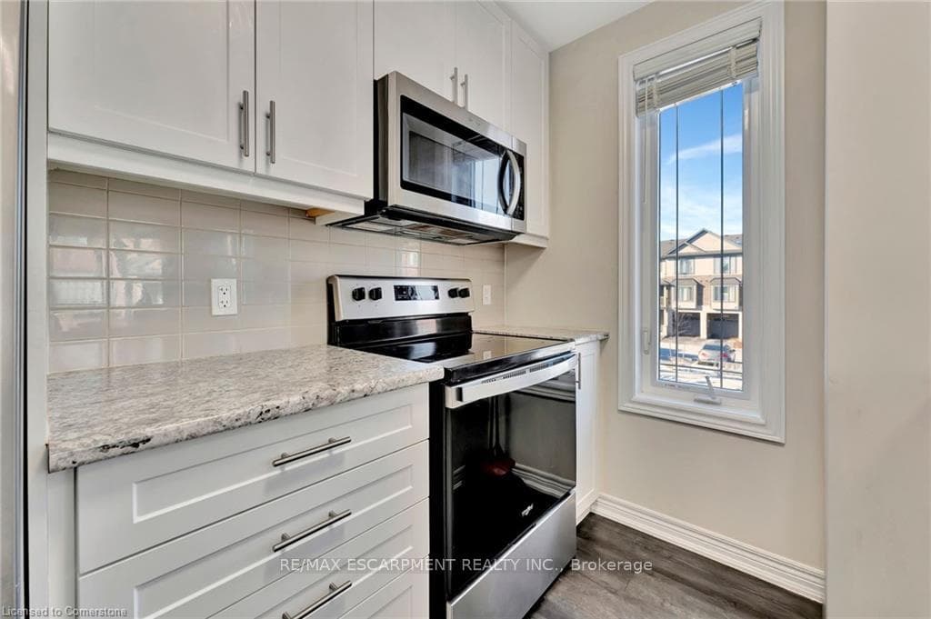 19 Picardy Drive Unit 31 photo 9