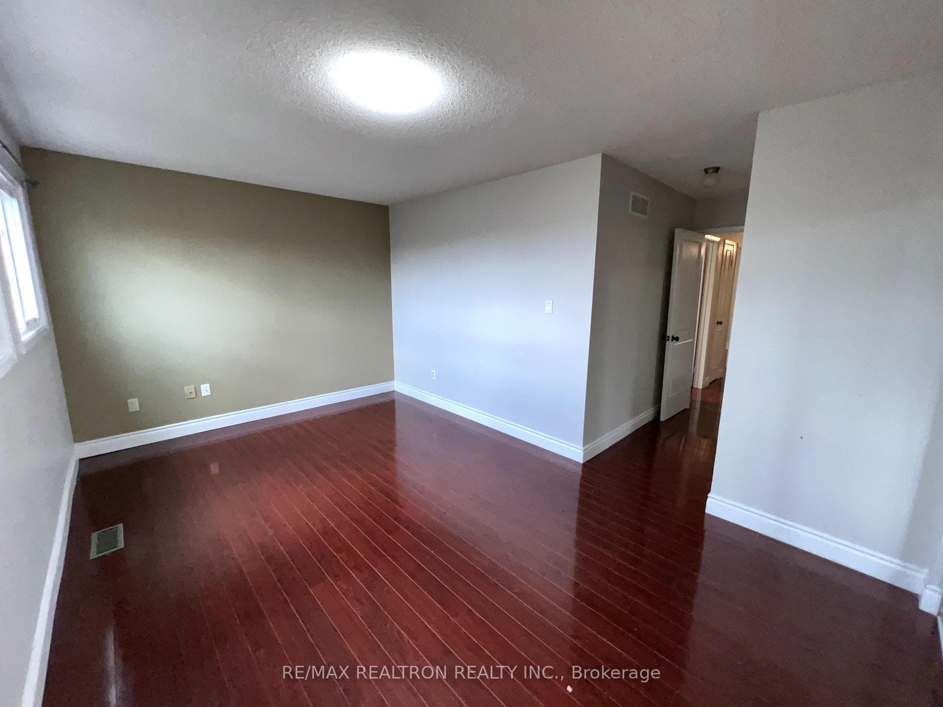1630 Tawnberry Street photo 14