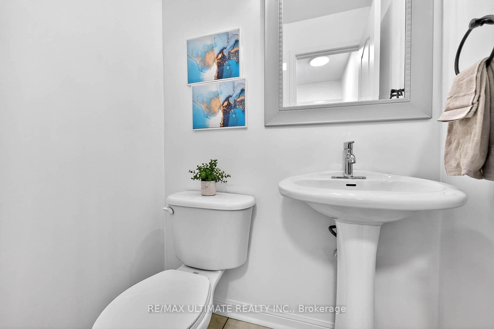 2441 Baintree Crescent photo 17