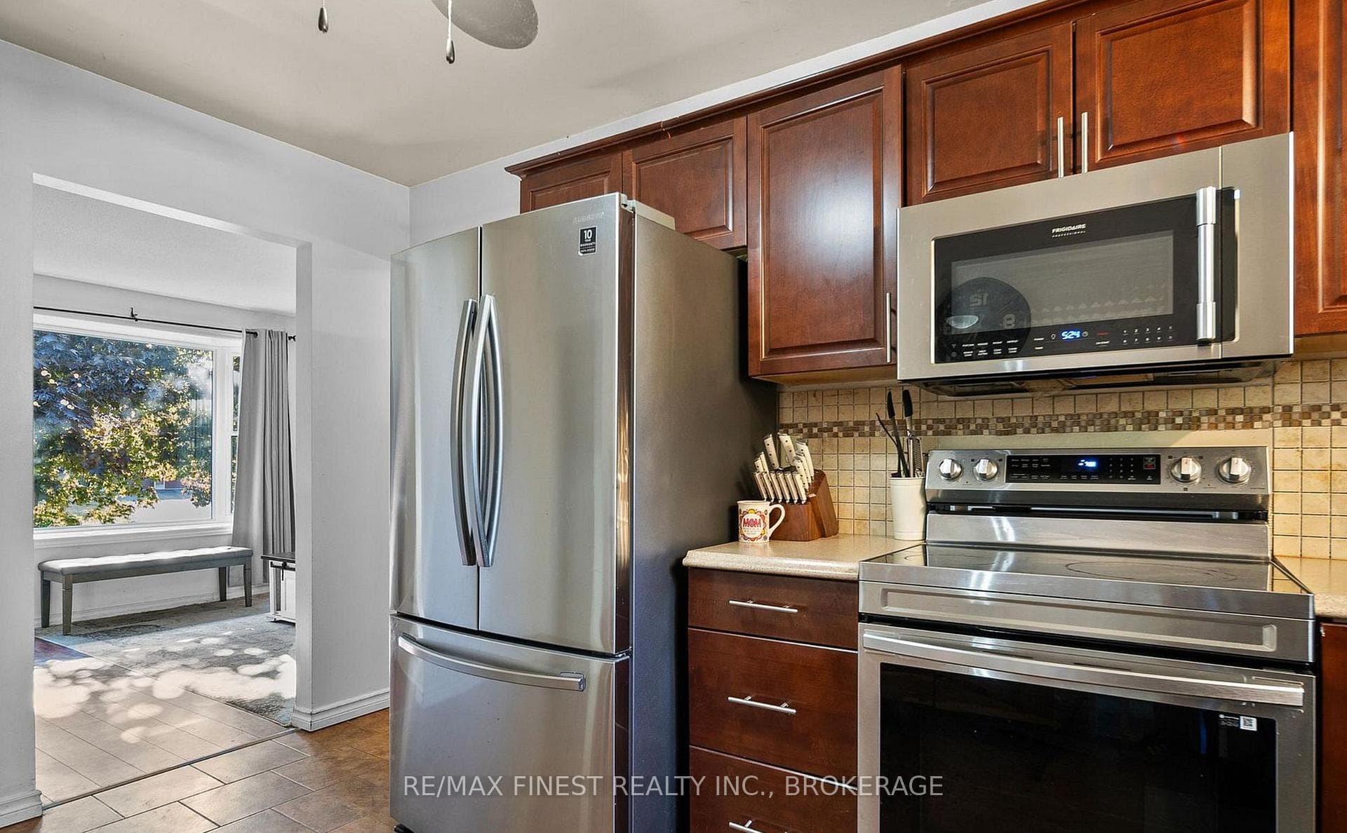 66 Nicholson Crescent photo 13