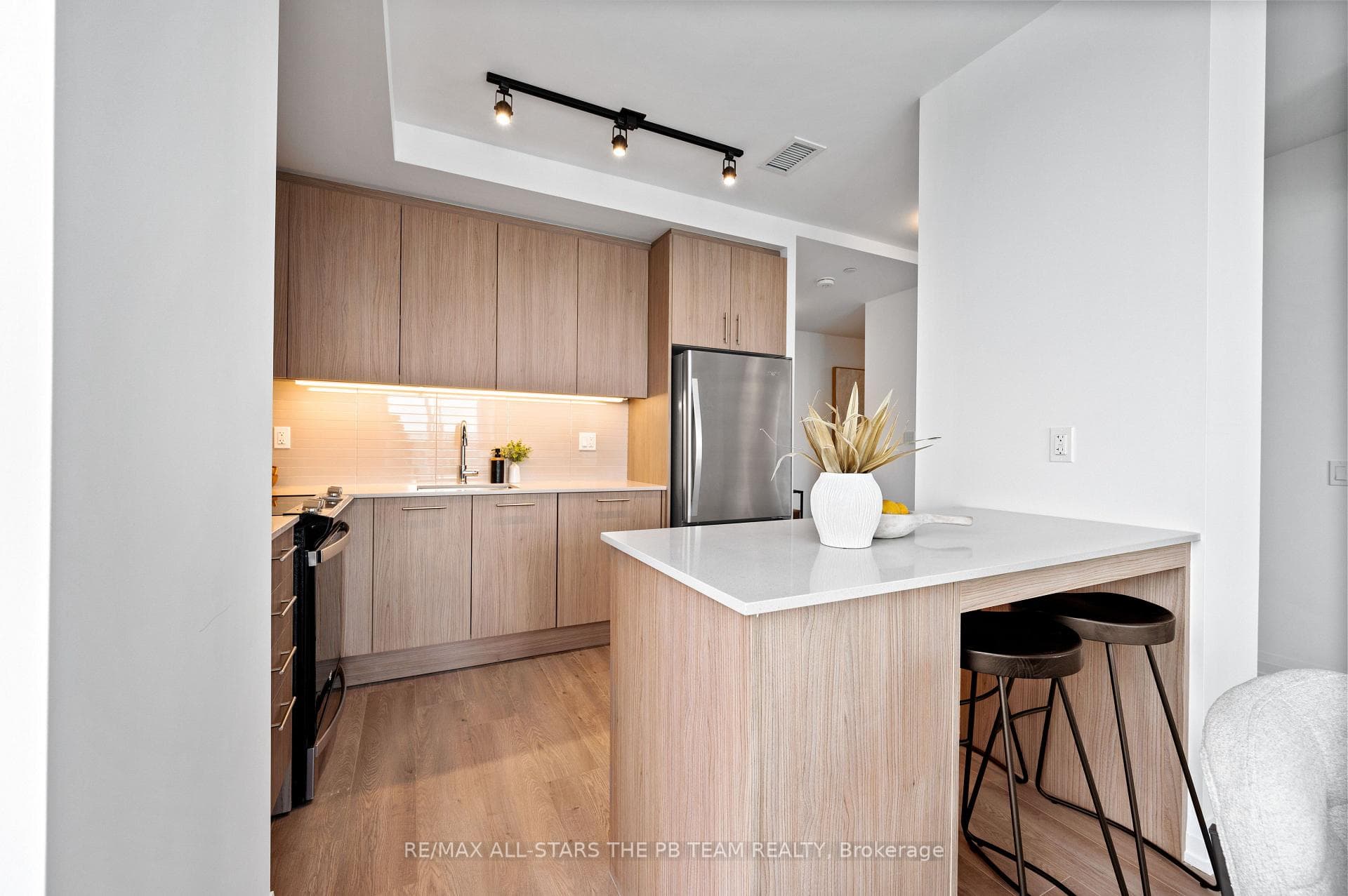286 Main Street Unit 516 photo 15