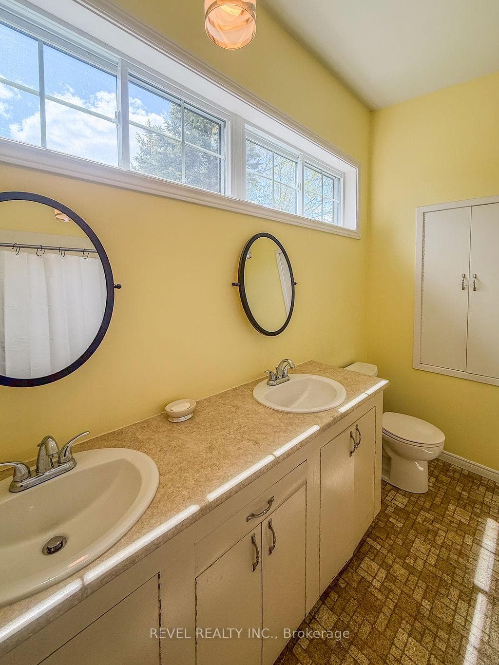 222 Earl Street photo 28