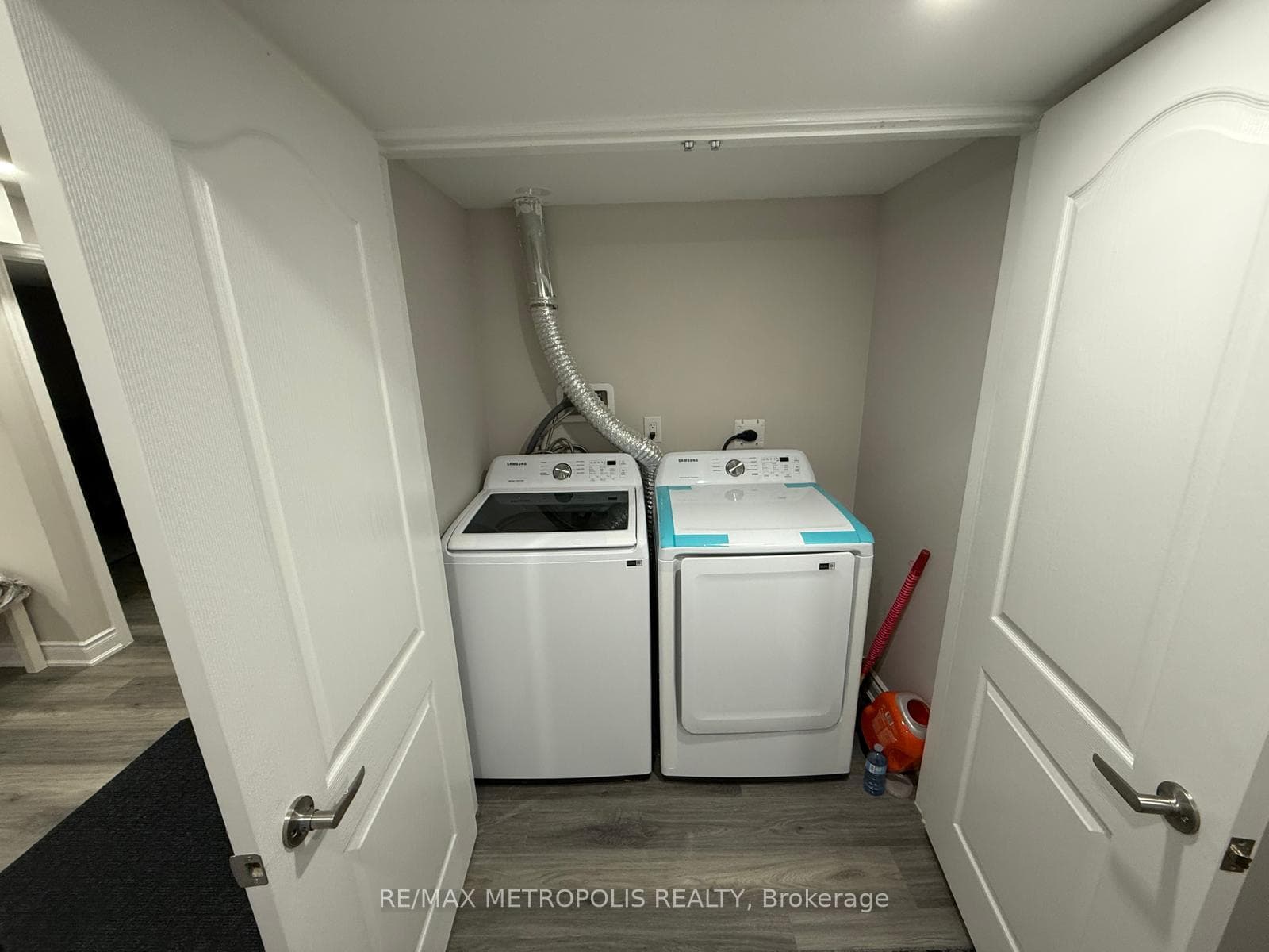 204 Montgomery Avenue Unit Bsmt photo 13