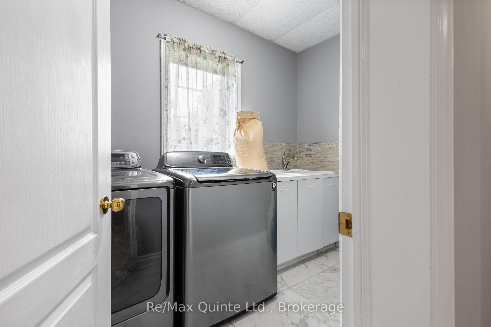 17 Applewood Court photo 23