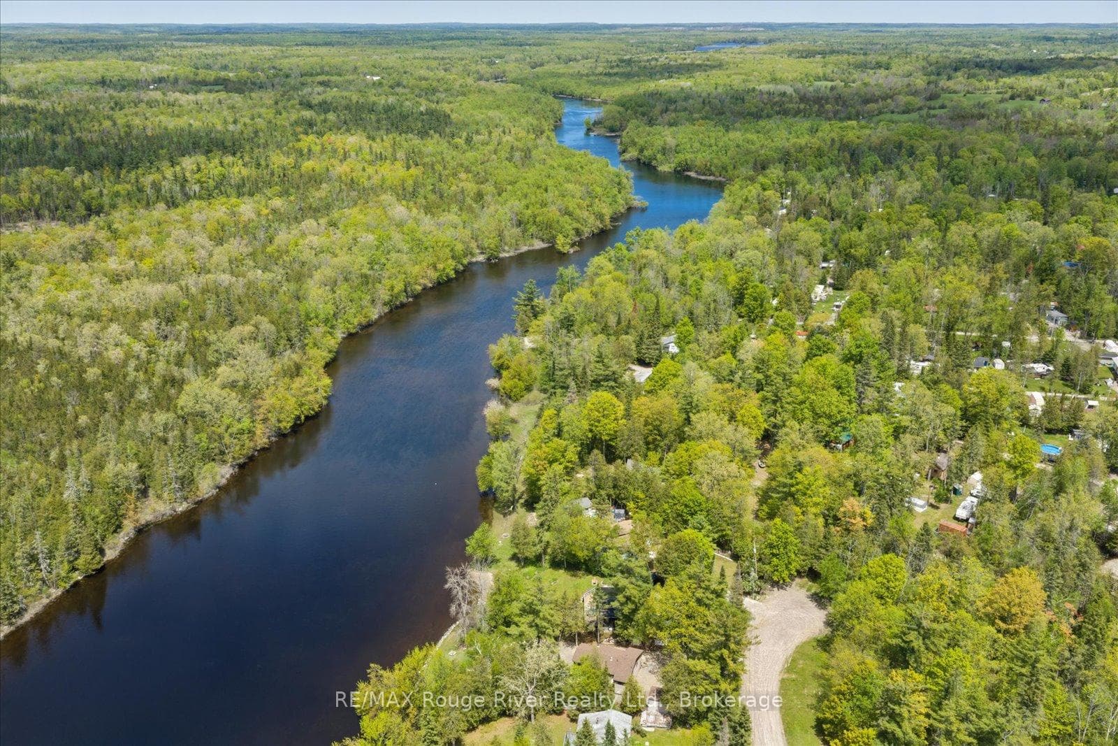 CEDARWOODS PARK COMMUNITY ON CROWE RIVER