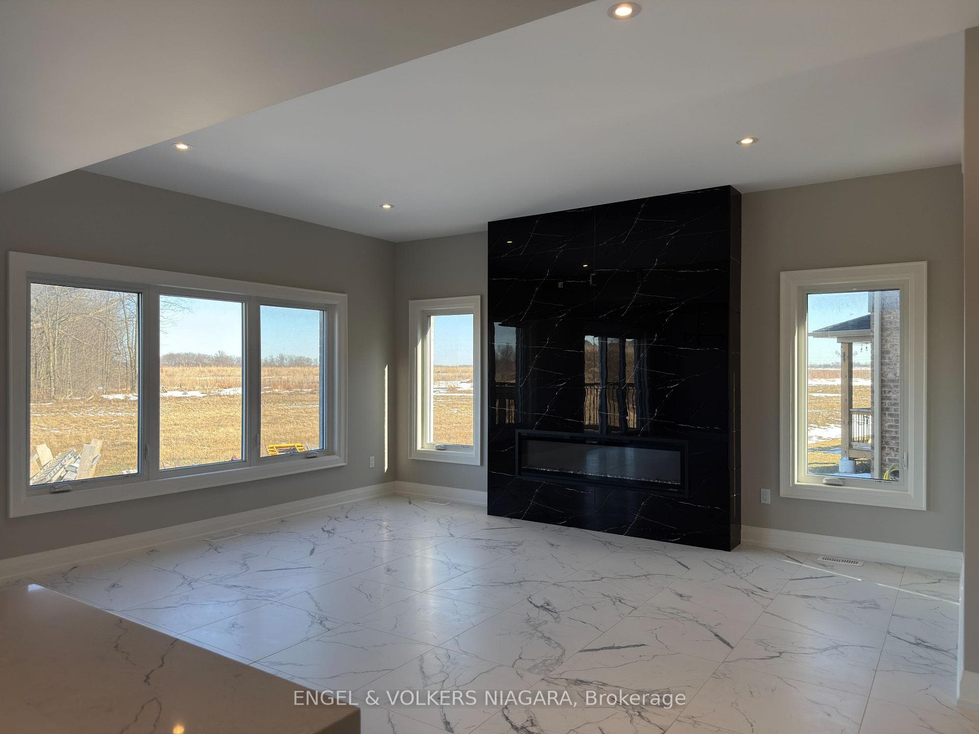 25 Elvira Way photo 6