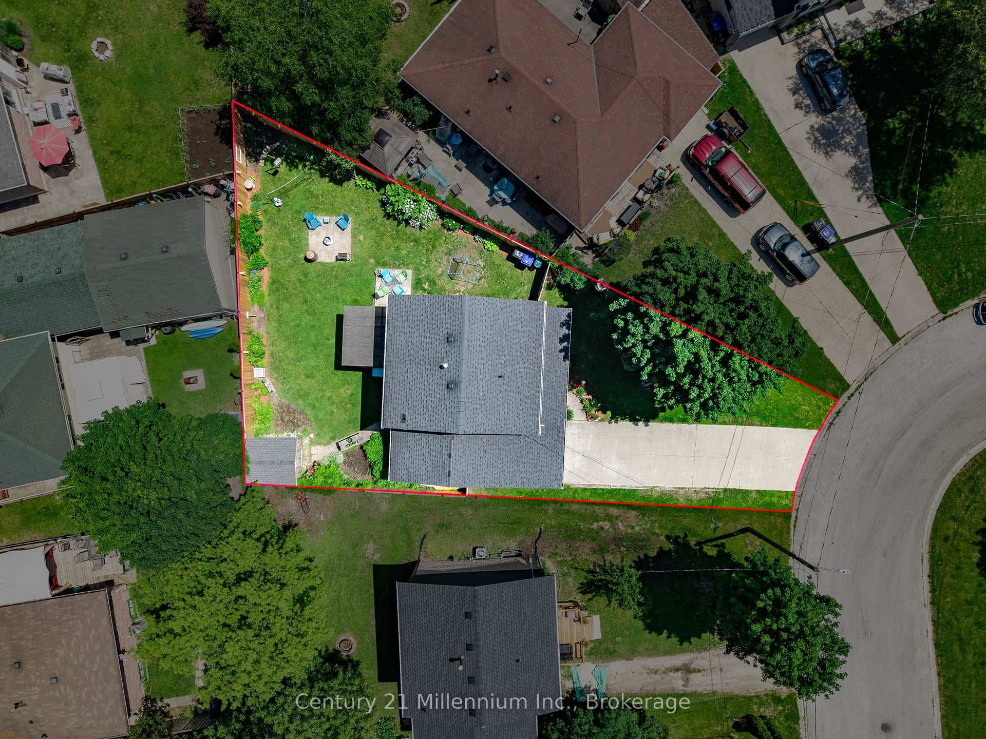 253 Valleyfield Crescent photo 30