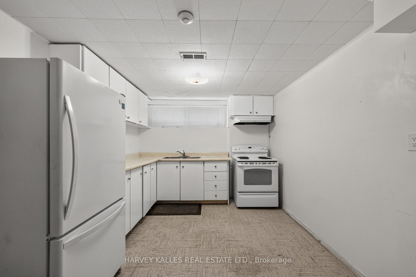 39 Cavotti Crescent photo 16