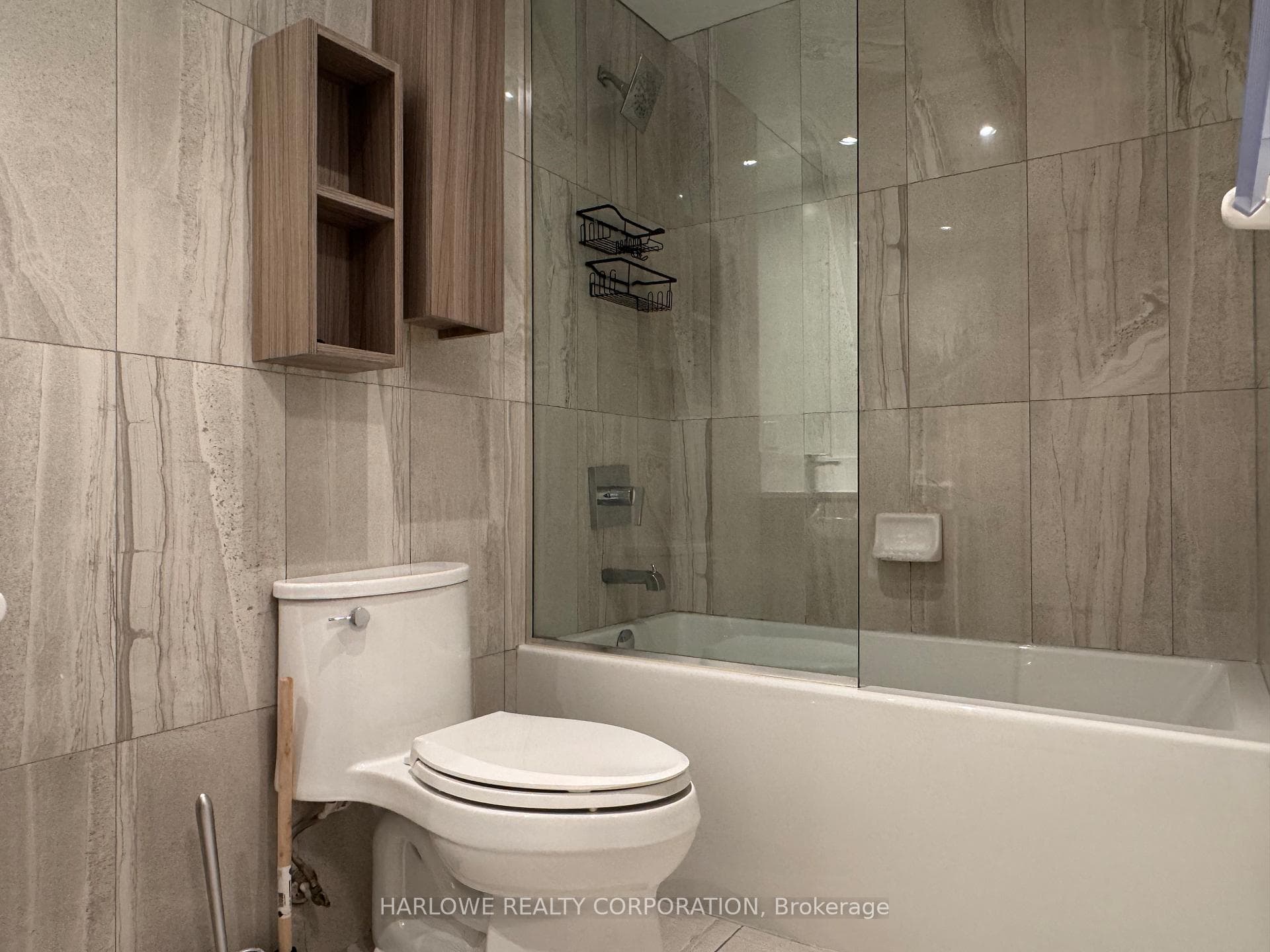 99 Broadway Avenue Unit 2007 Nt photo 10