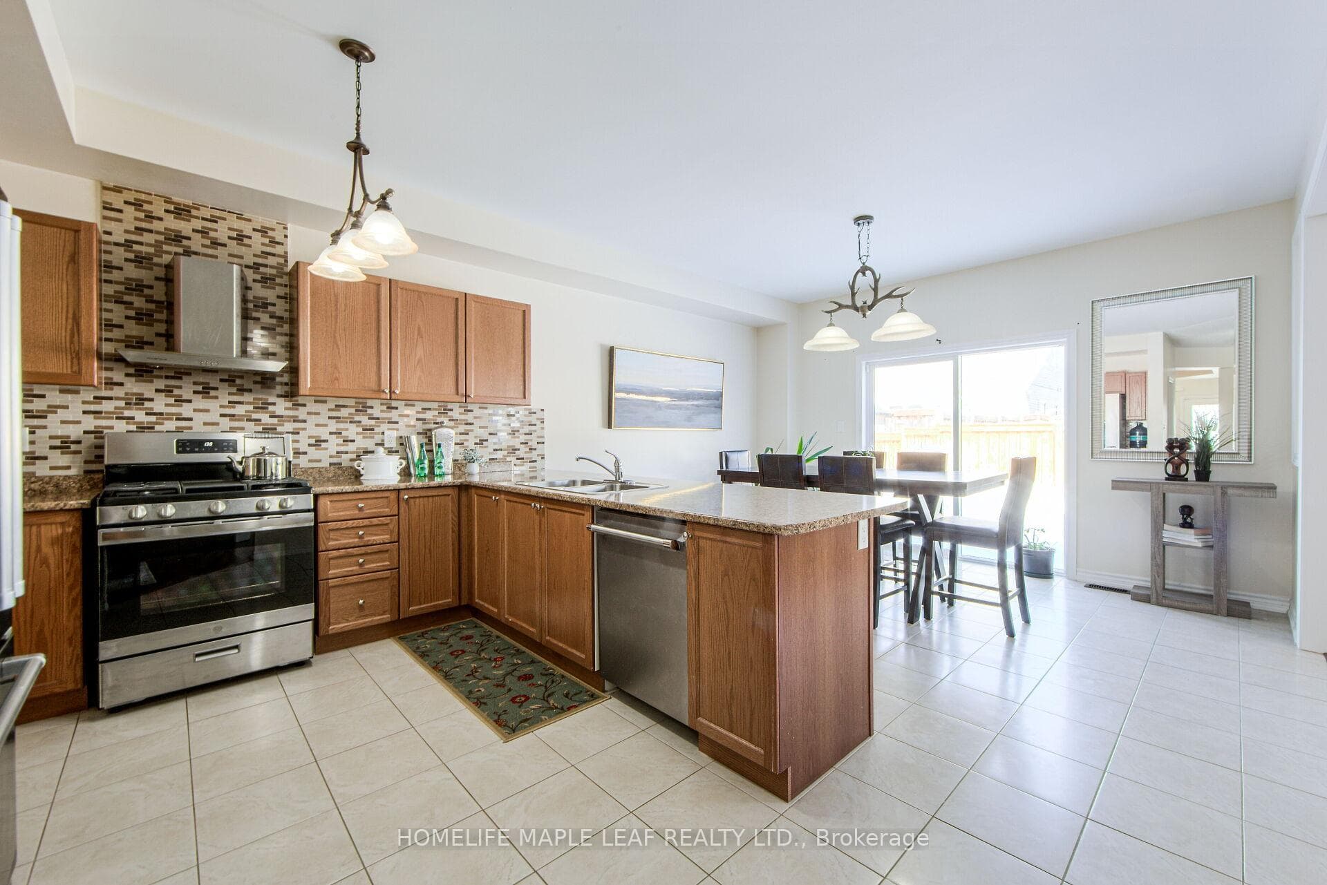 321 Wallace Street photo 21