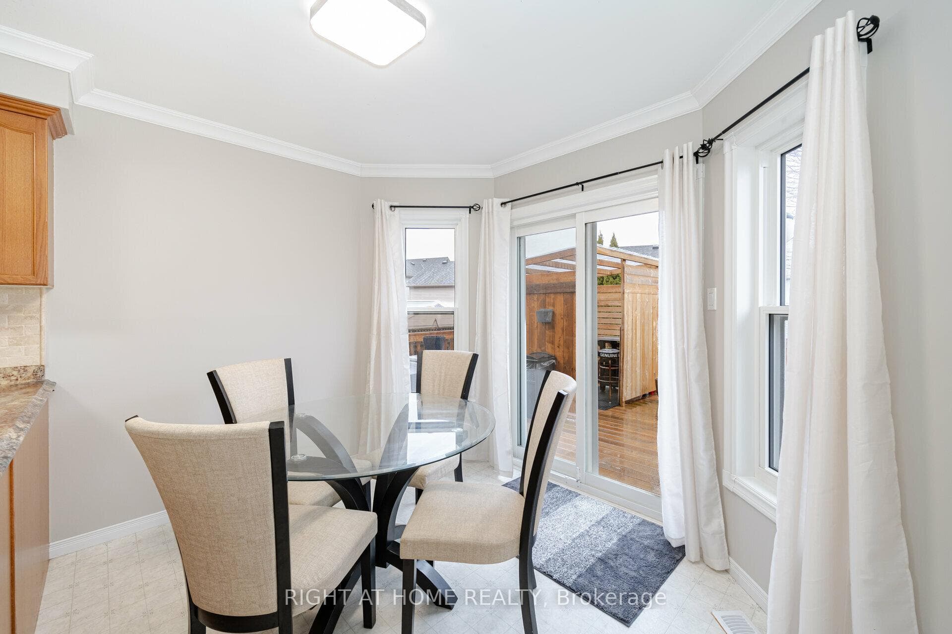 37 Biscayne Crescent photo 15