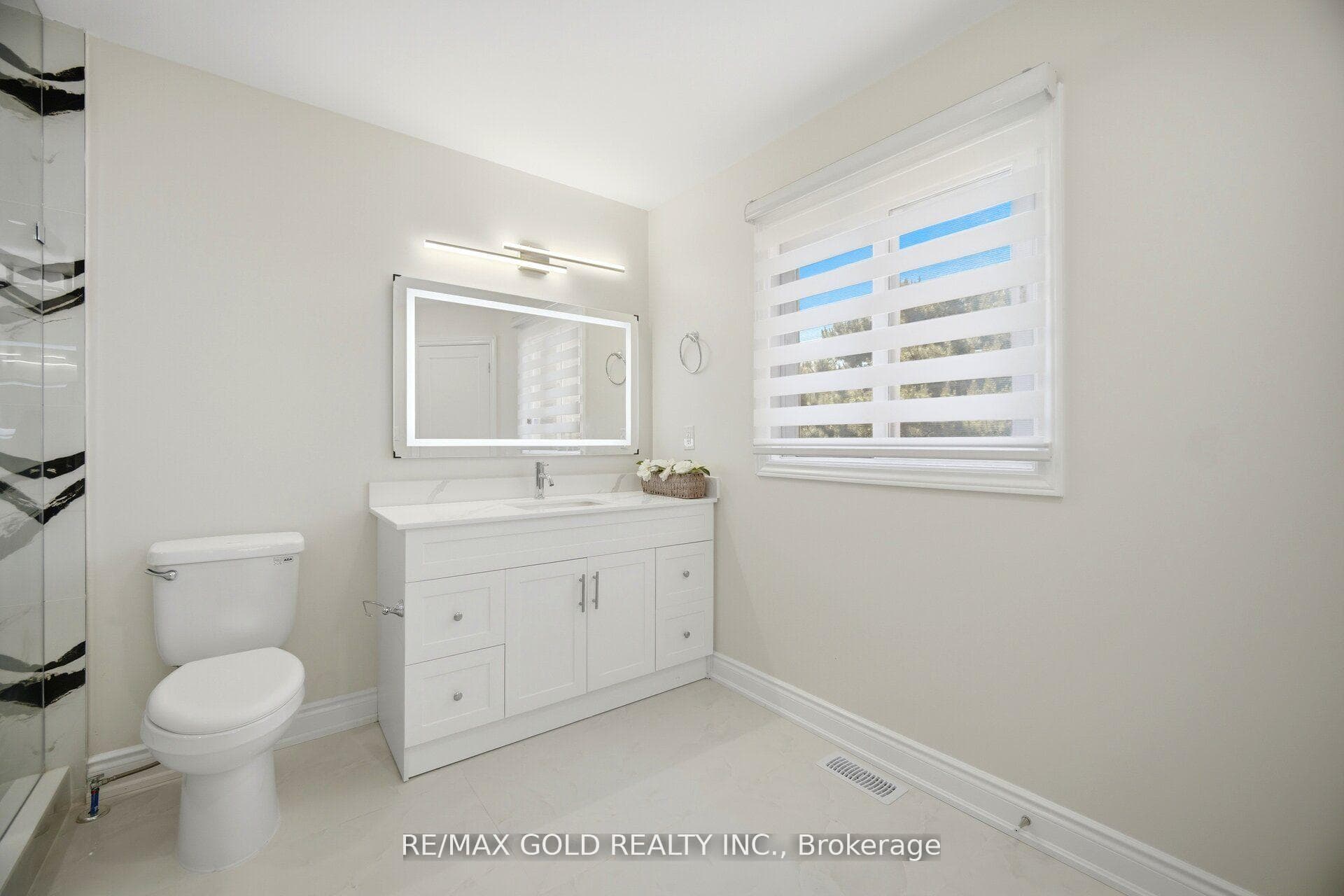 37 Lord Simcoe Drive photo 30