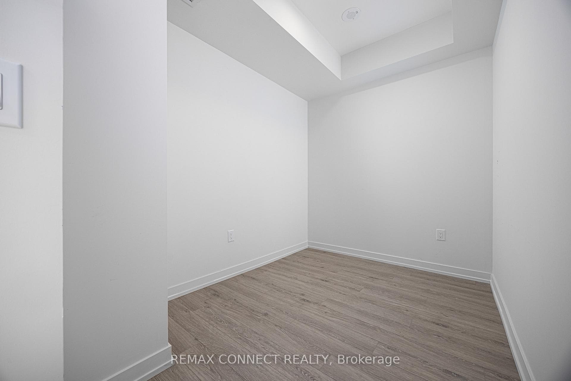 181 Sterling Road Unit 303 photo 11