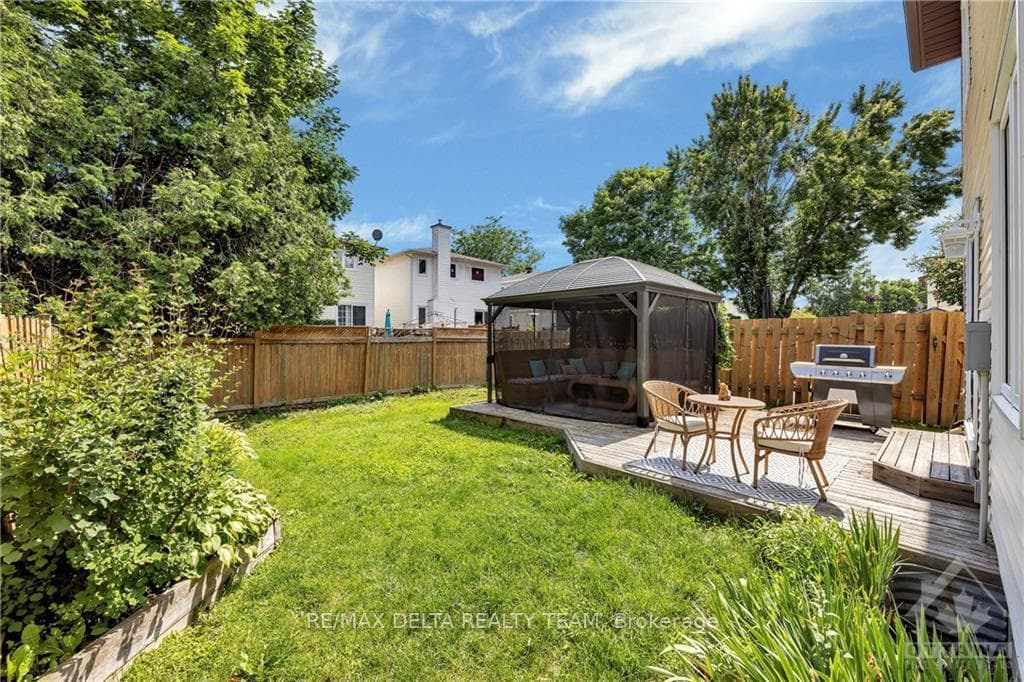 1844 D'AMOUR Crescent photo 25