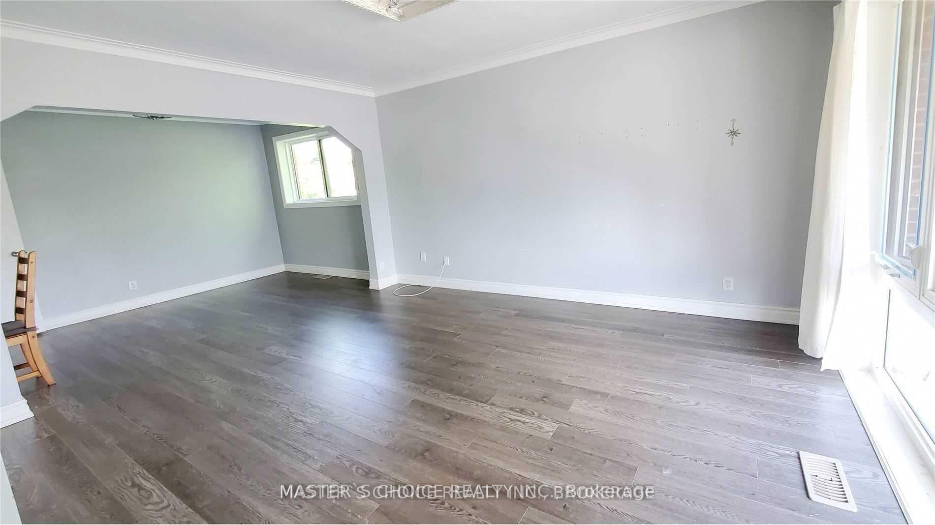732 Cosburn Avenue photo 3