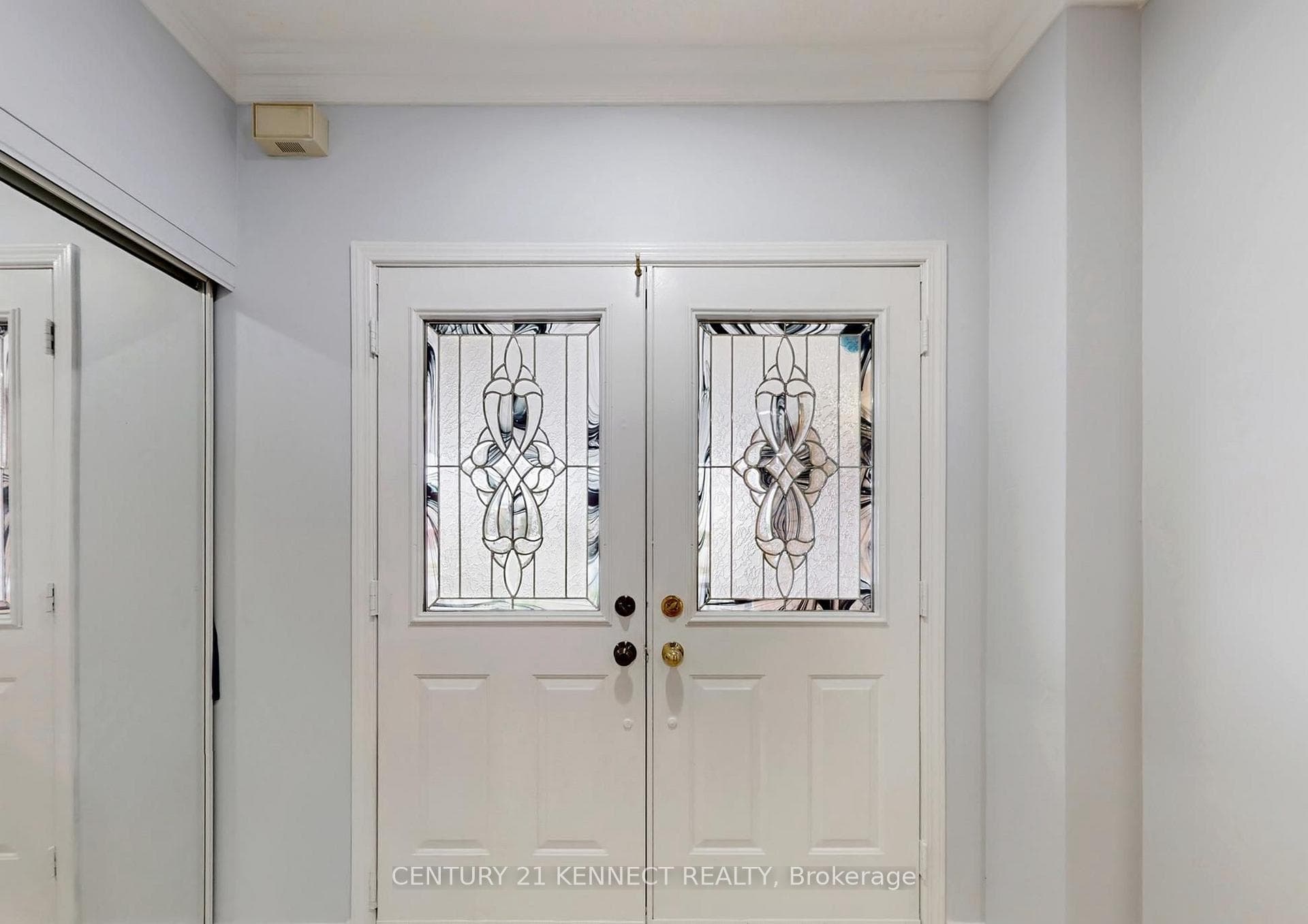 134 Medland Avenue photo 4