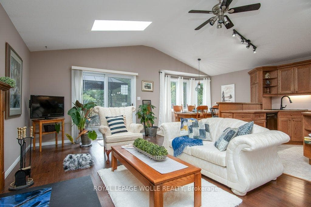 323 Pastern Trail photo 9