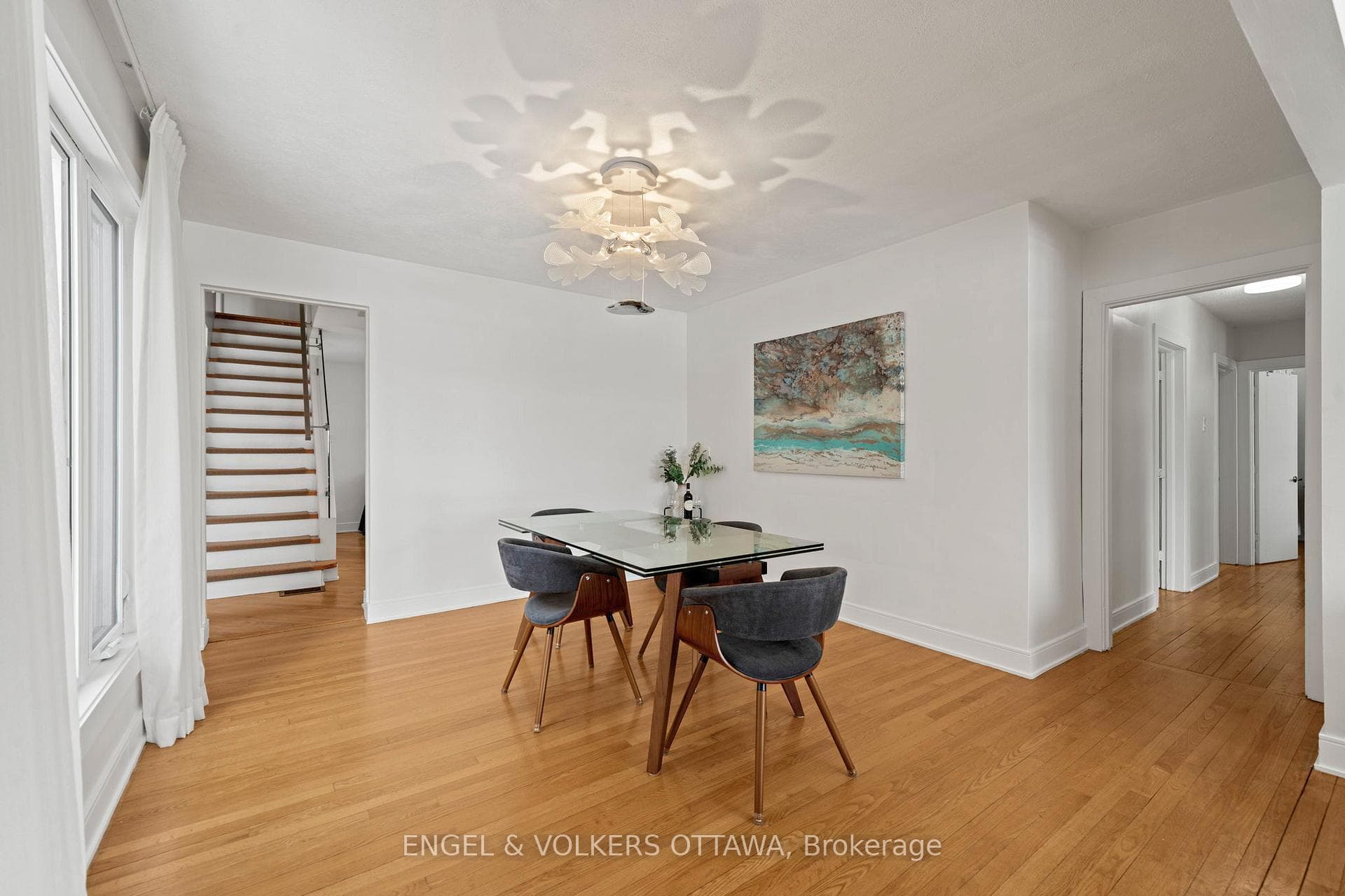 315 Frost Avenue photo 7