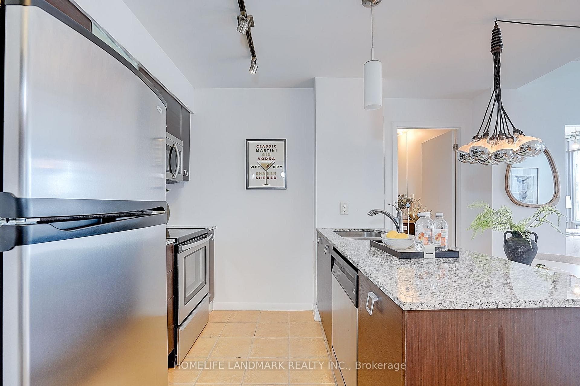 38 Grenville Street Unit 3301 photo 11