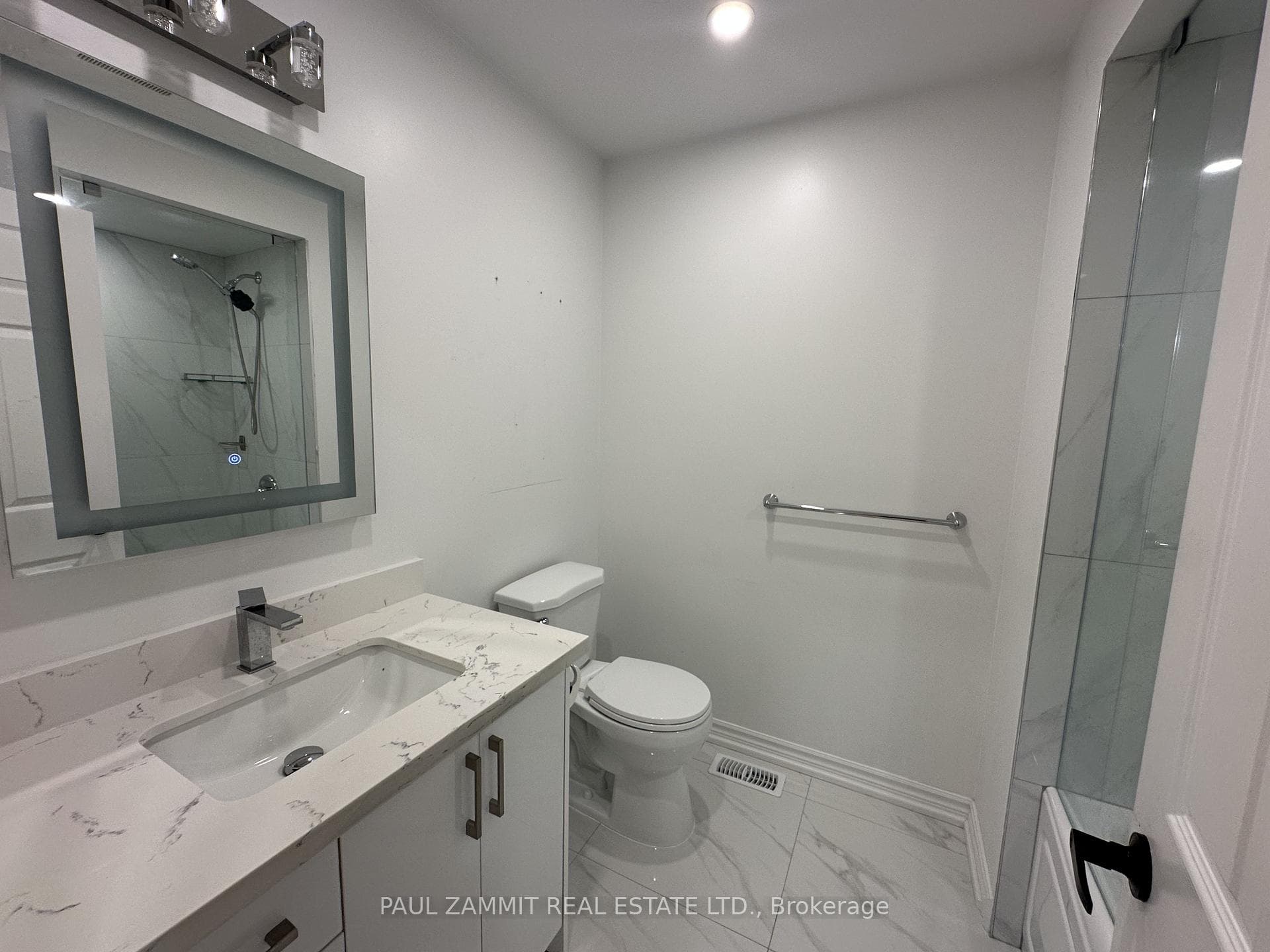 103 Scoville Square photo 24