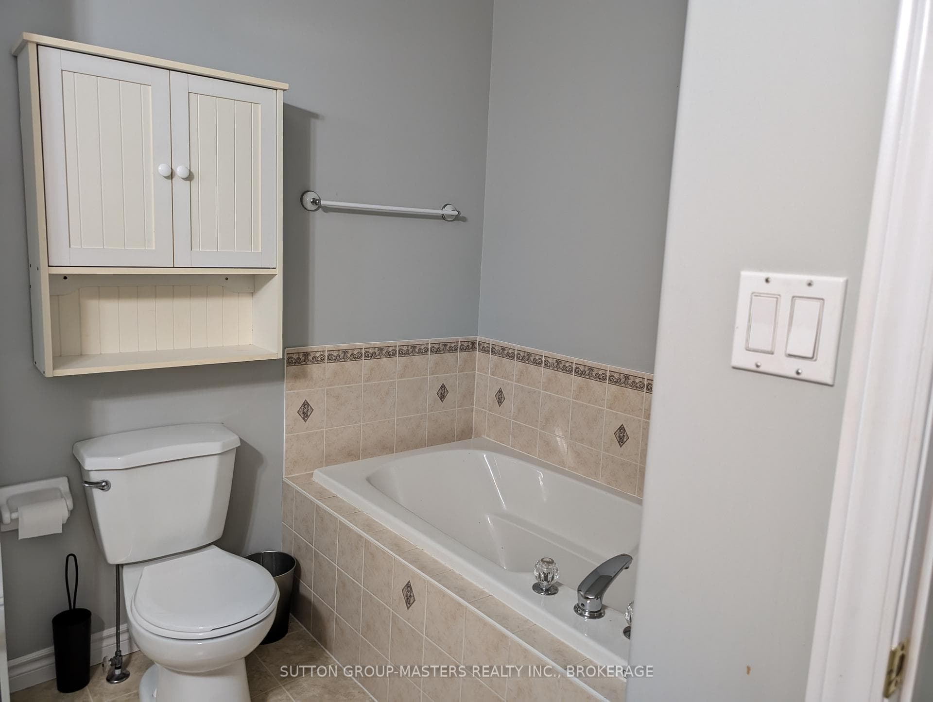 1135 Draper Avenue photo 16