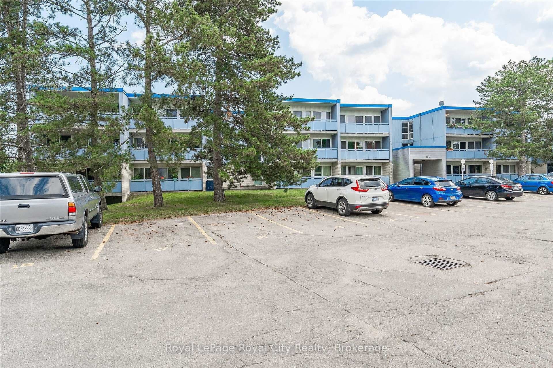 105 Conroy Crescent Unit 410 photo 4