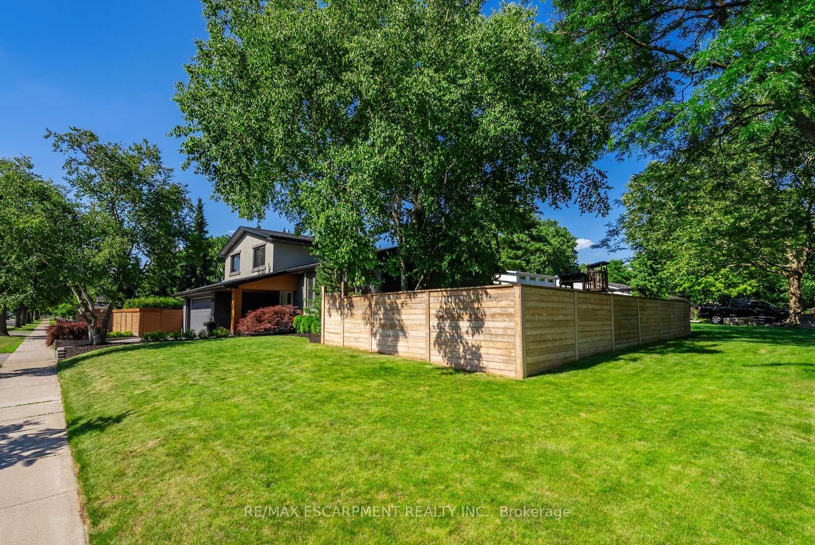 134 Fairwood Place photo 4