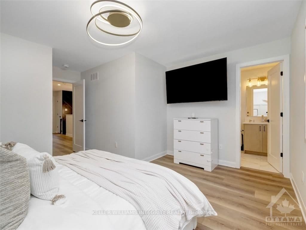 329 ESTABLISH Avenue photo 17