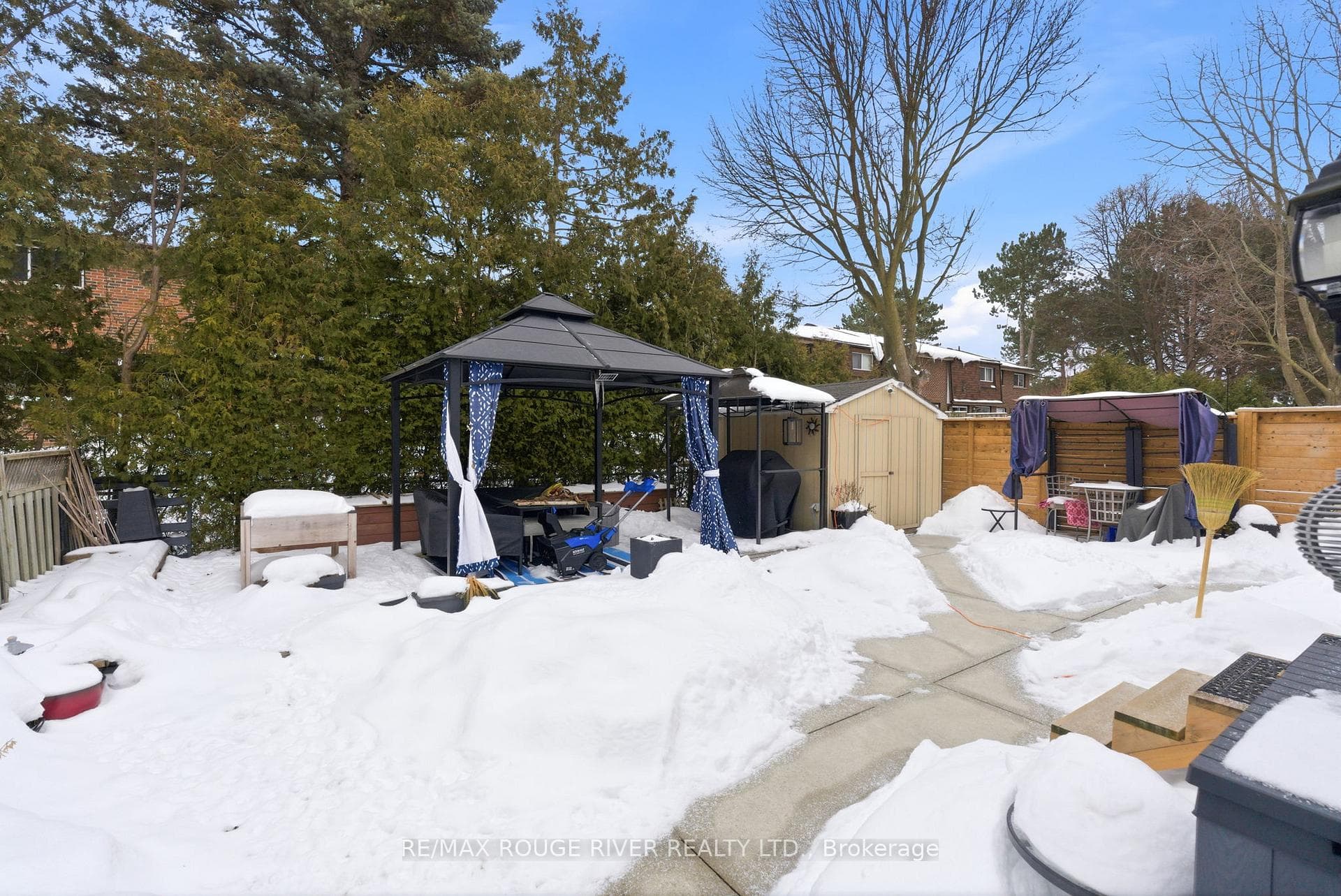 5 Glenmount Court photo 46