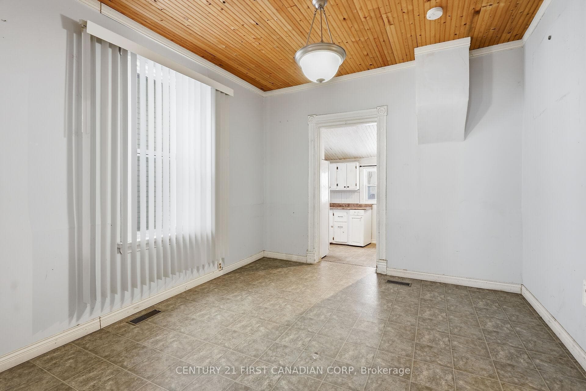 1050 Florence Street photo 12