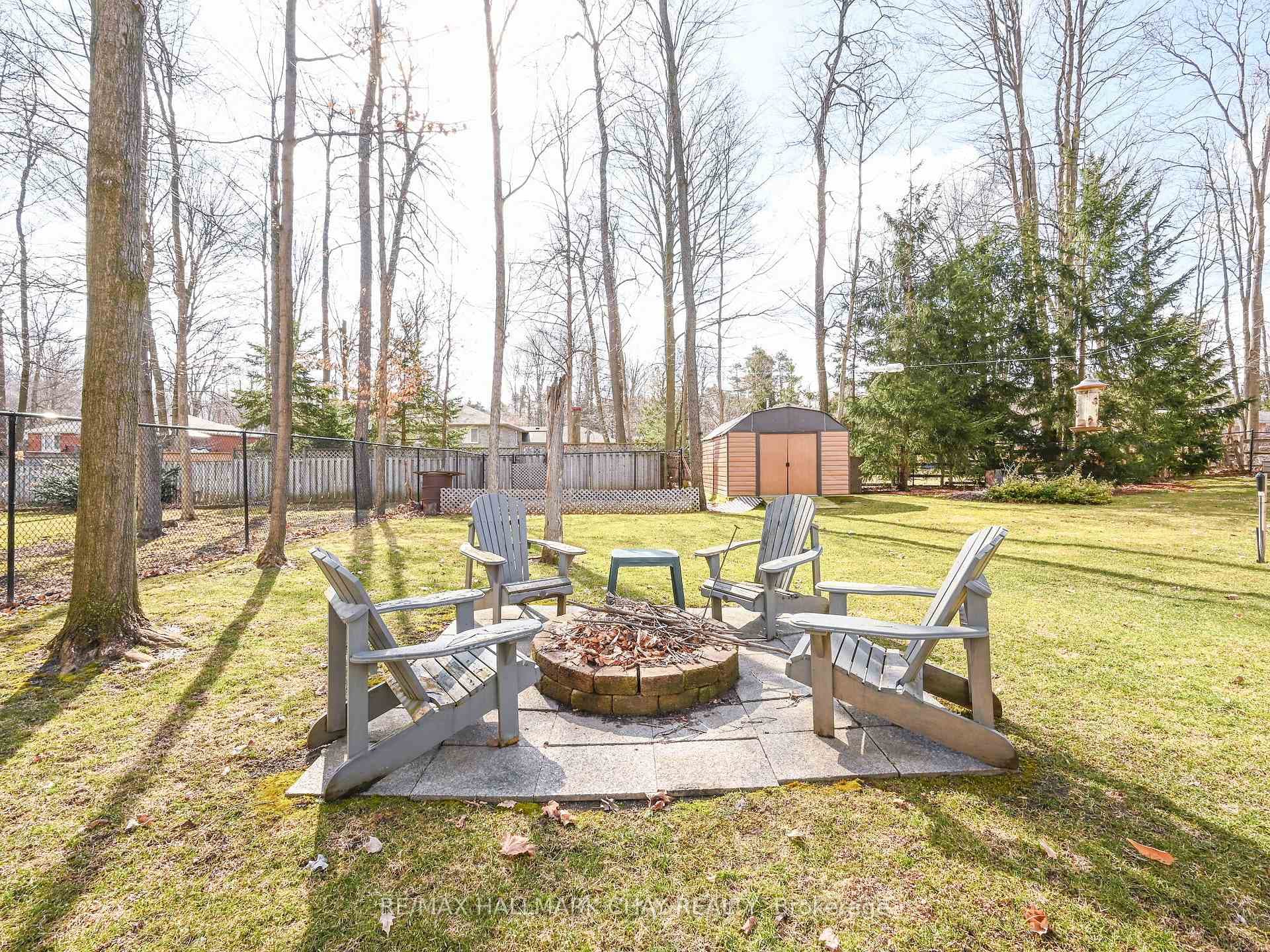 68 Moore Avenue photo 34
