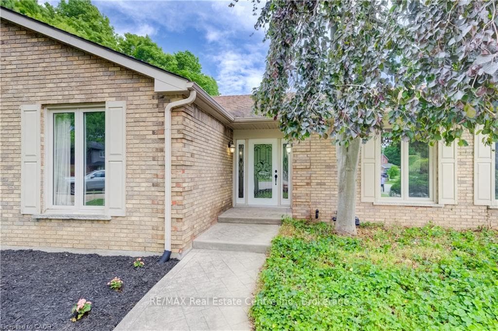 37 Aldergrange Avenue photo 3