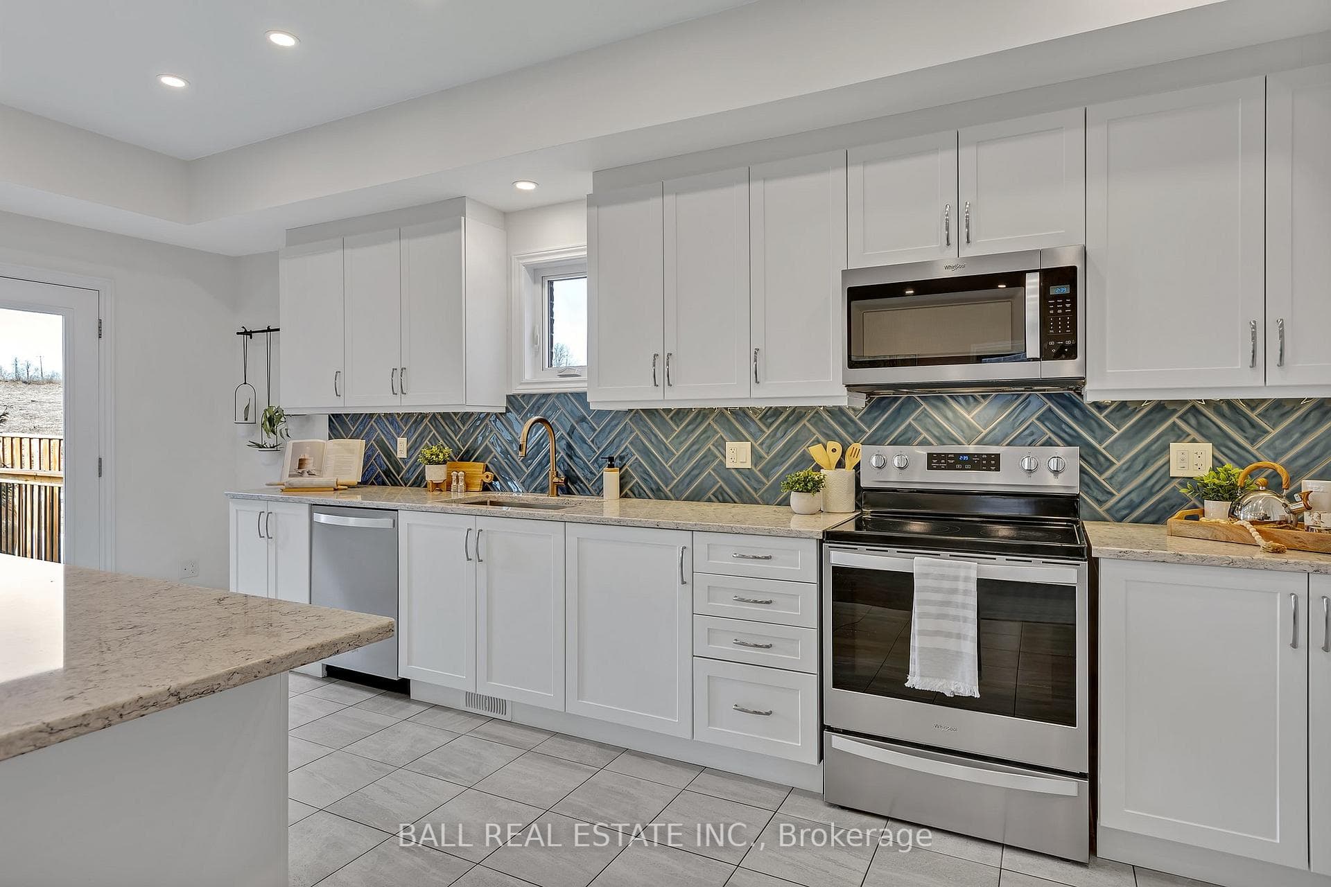 723 Sawmill Road photo 9