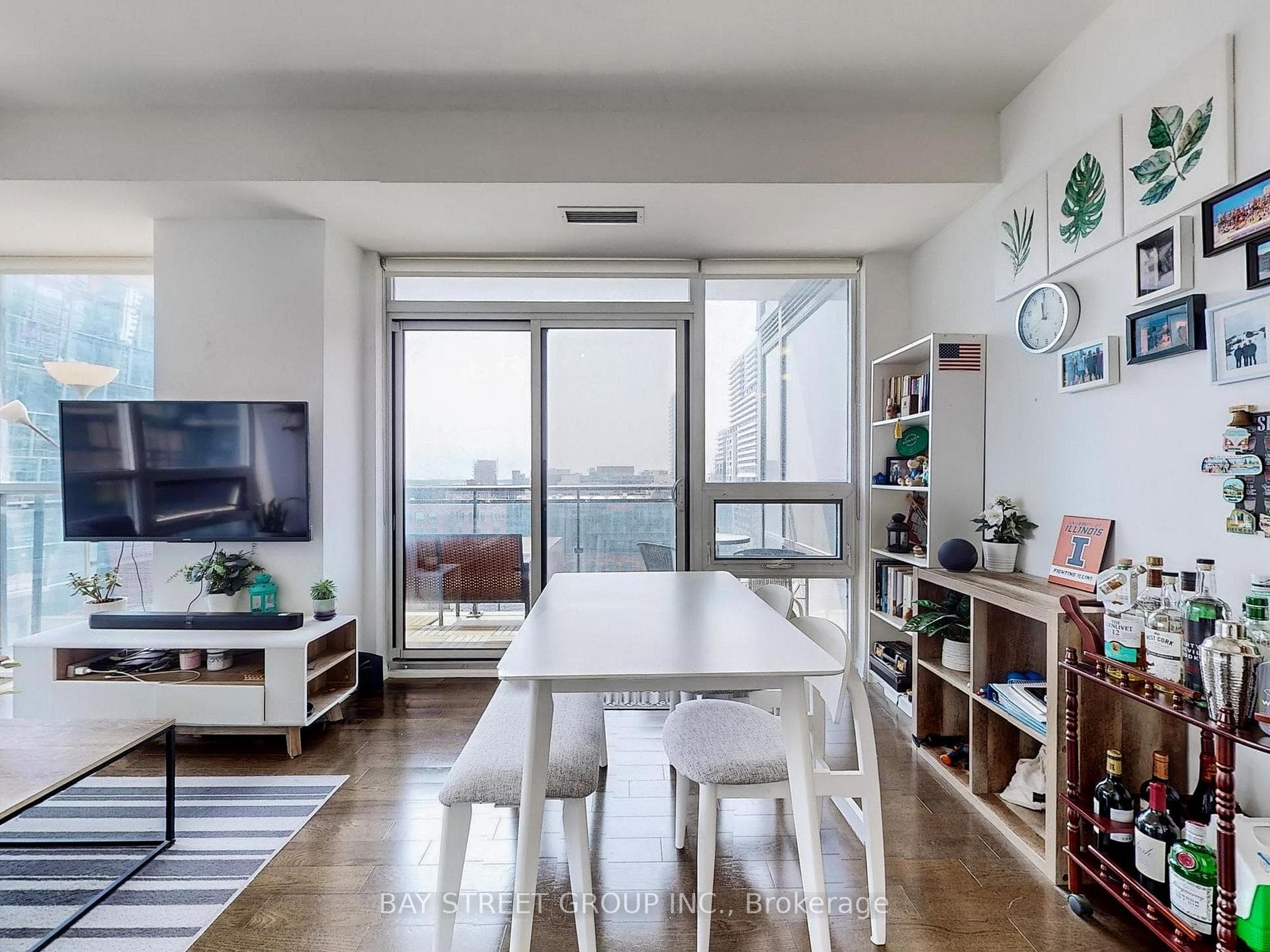 460 Adelaide Street Unit 1211 photo 18