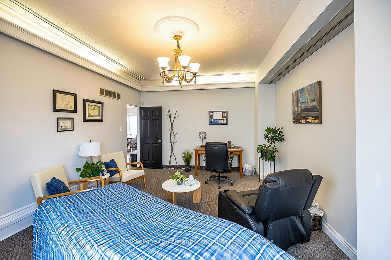 71 Albert Street photo 49