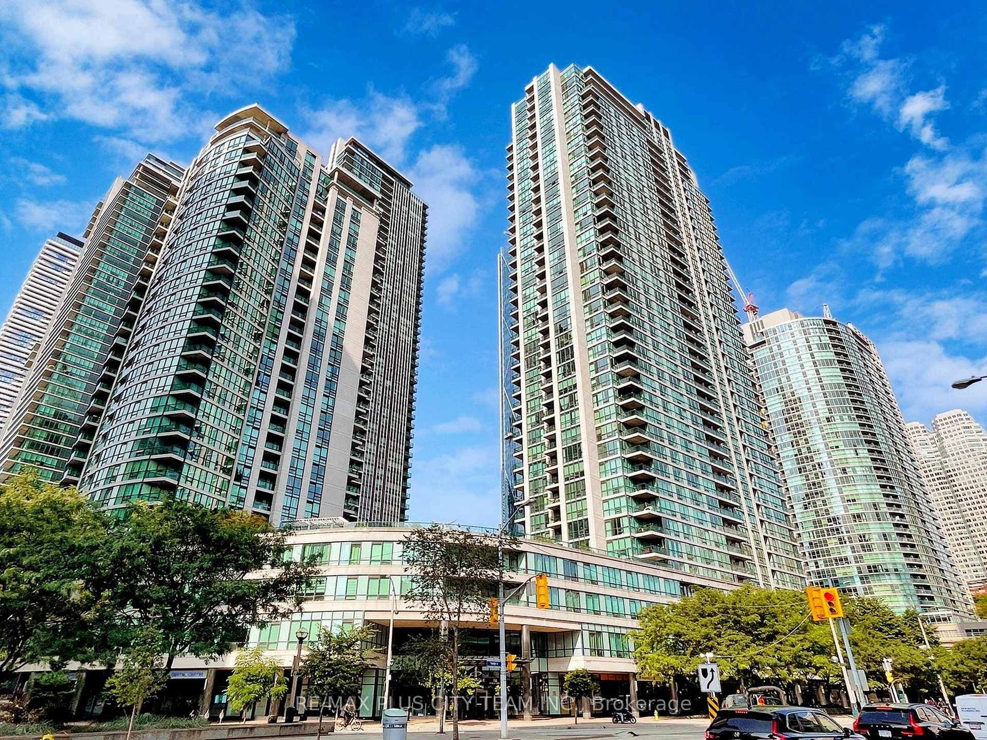 16 Yonge Street Unit 502 photo 2