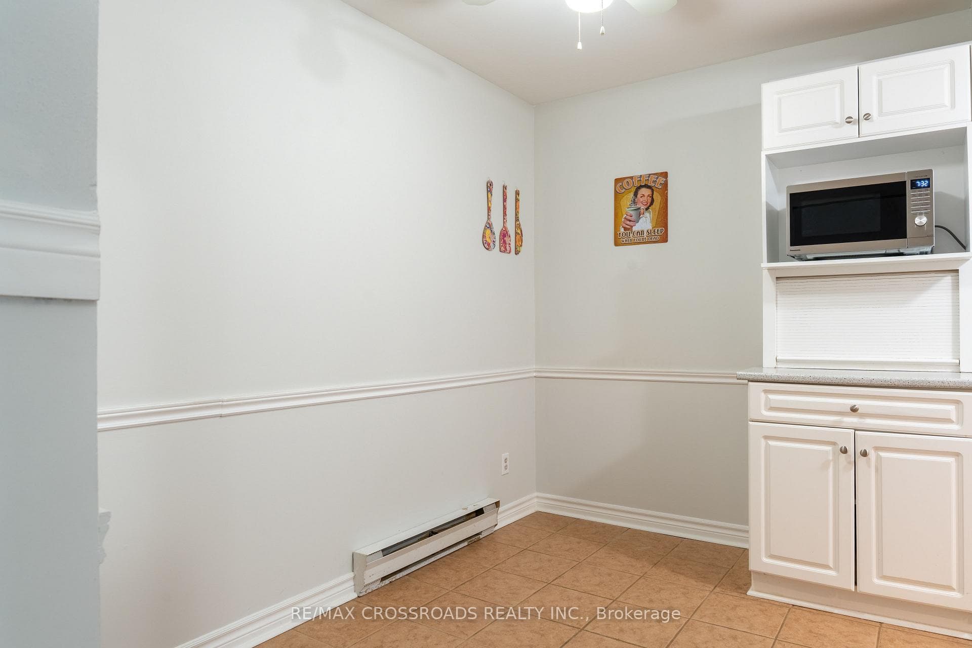 350 Camelot Court Unit 30 photo 10
