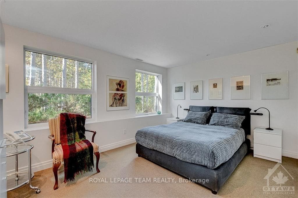589 MOUNTAINVIEW Road photo 17