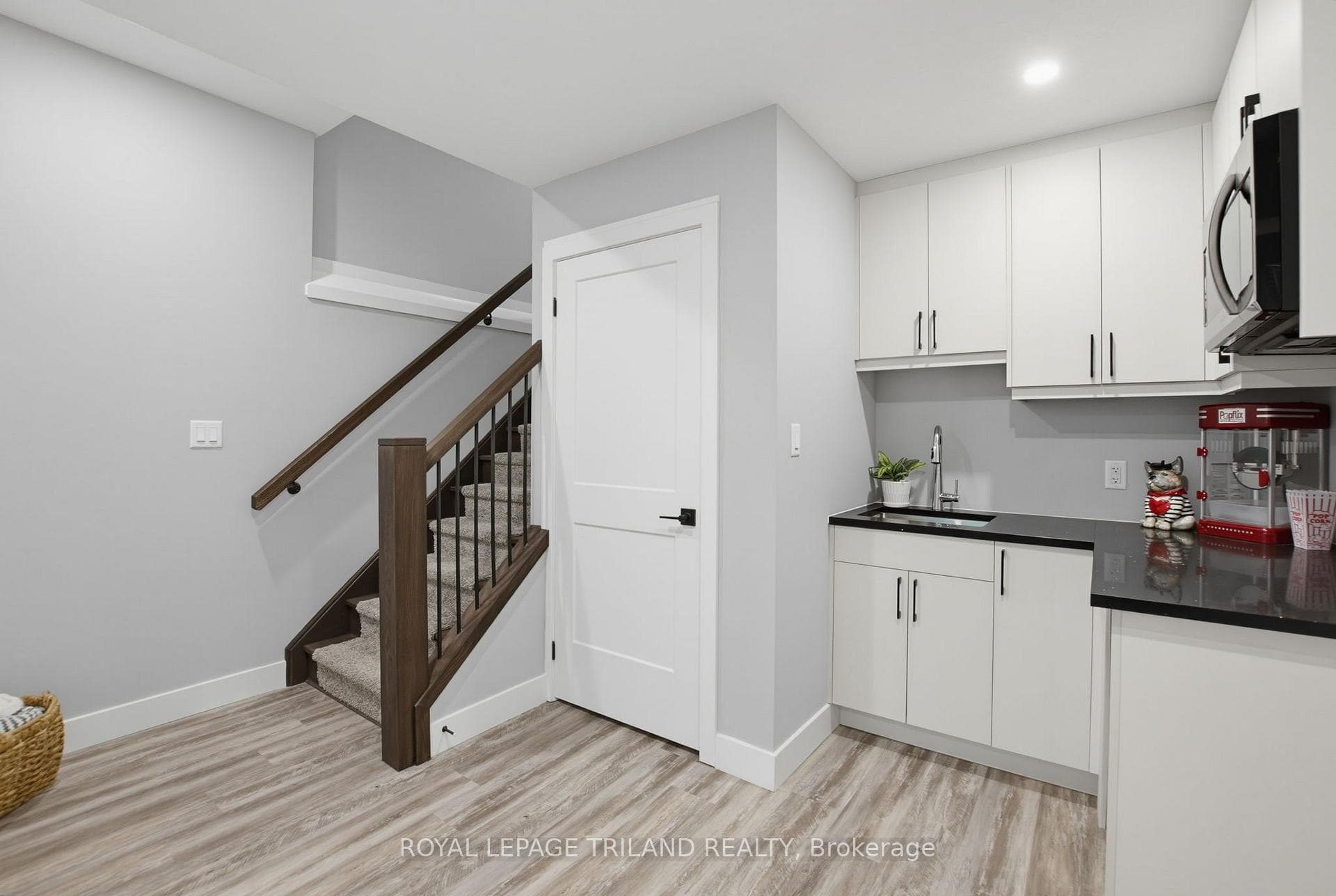 3557 Colonel Talbot Road Unit 14 photo 32