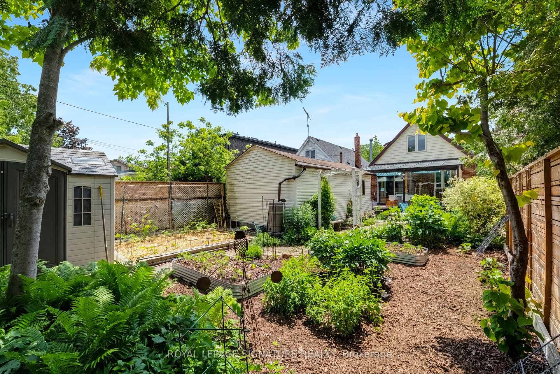 142 Divadale Drive photo 25