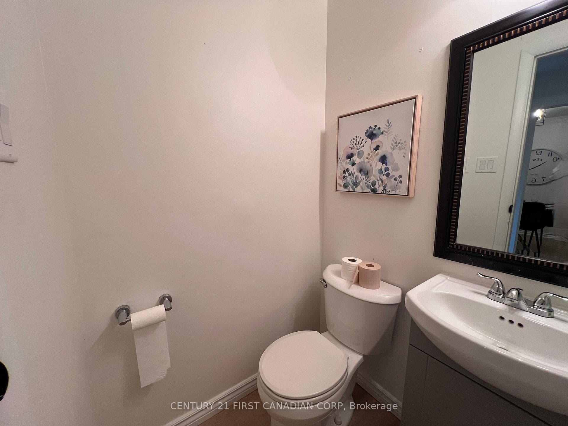 189 Boullee Street Unit 18 photo 16