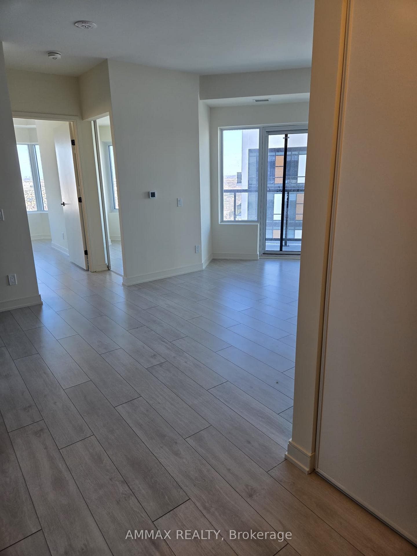8020 Derry Road Drive Unit 2007 photo 3