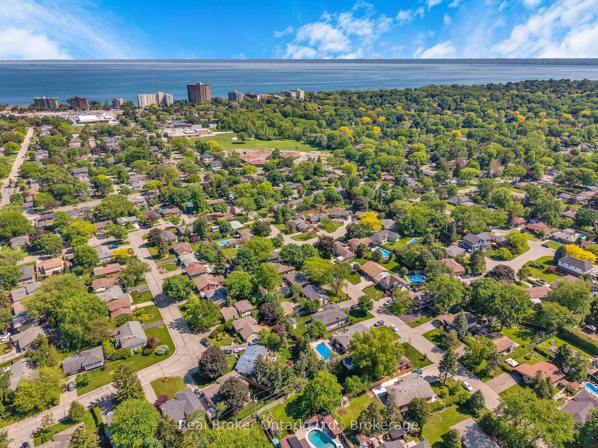 377 Duncombe Drive photo 40