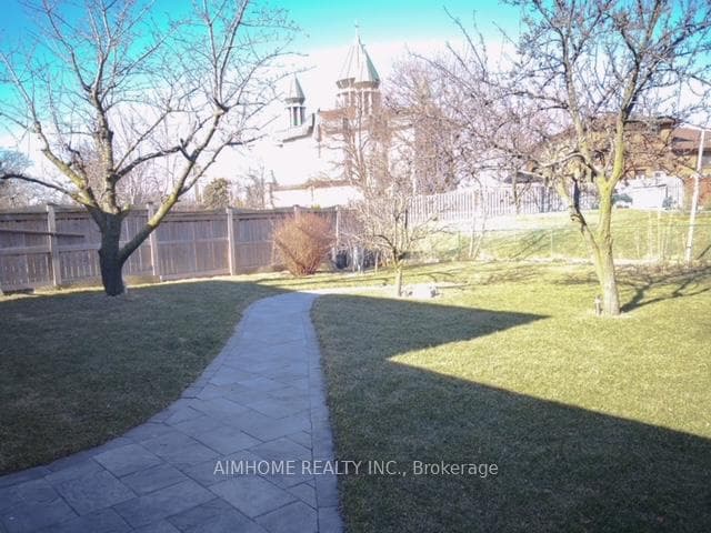 741 Runningbrook Drive Unit Basemen photo 12