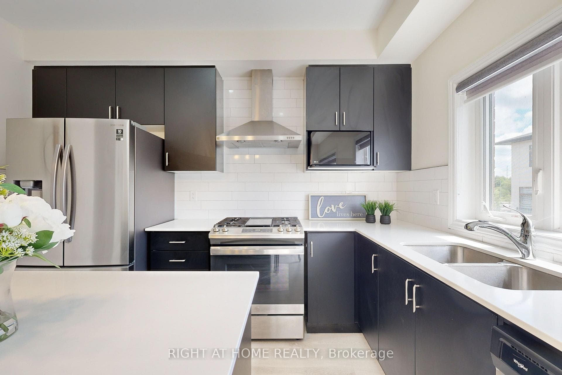 250 Finch Avenue Unit 602 photo 20