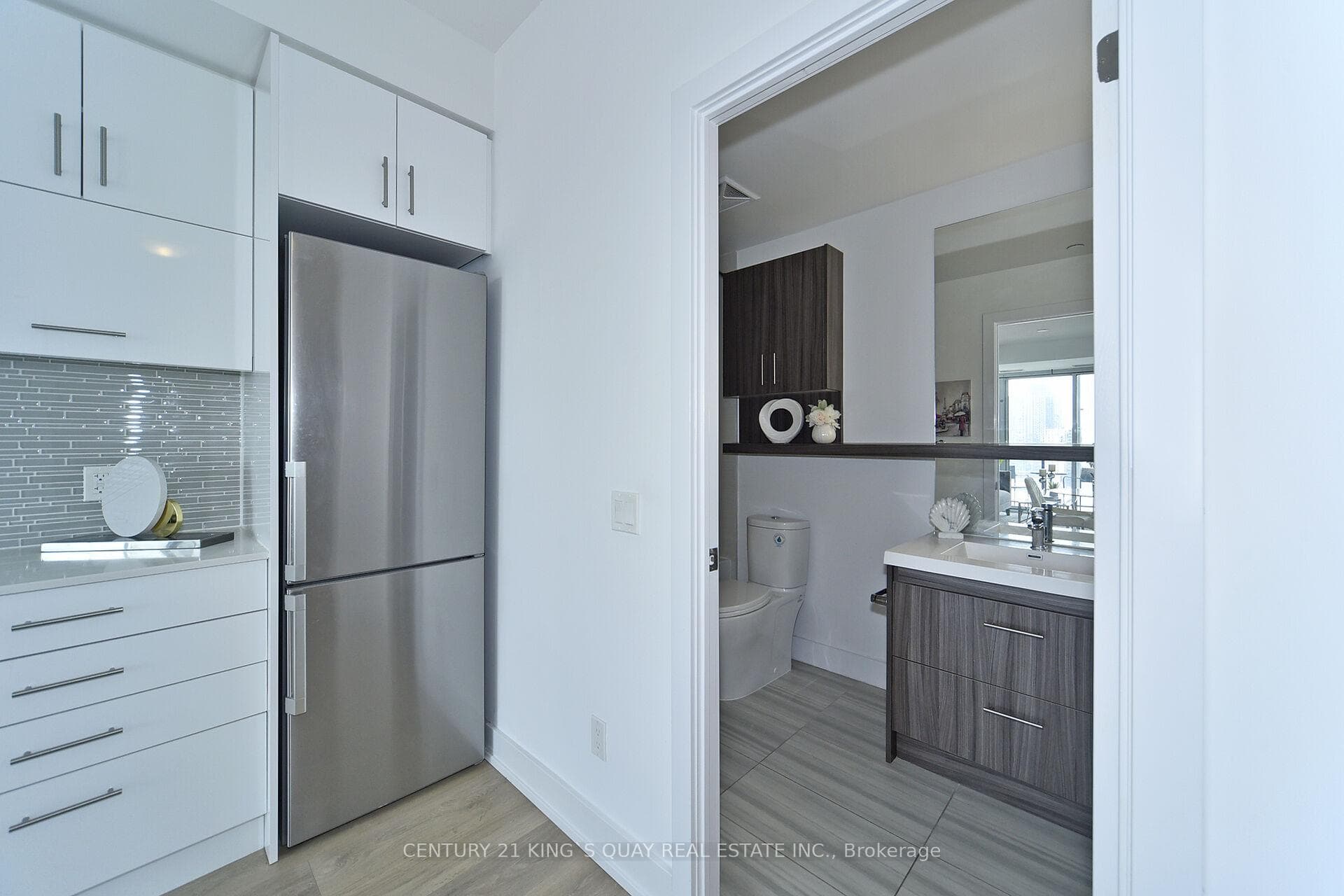 128 Fairview Mall Drive Unit 1212 photo 22