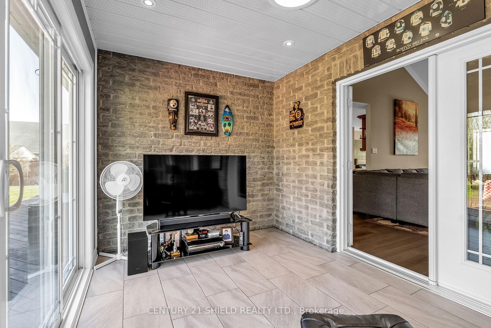 6717 Purcell Road photo 11