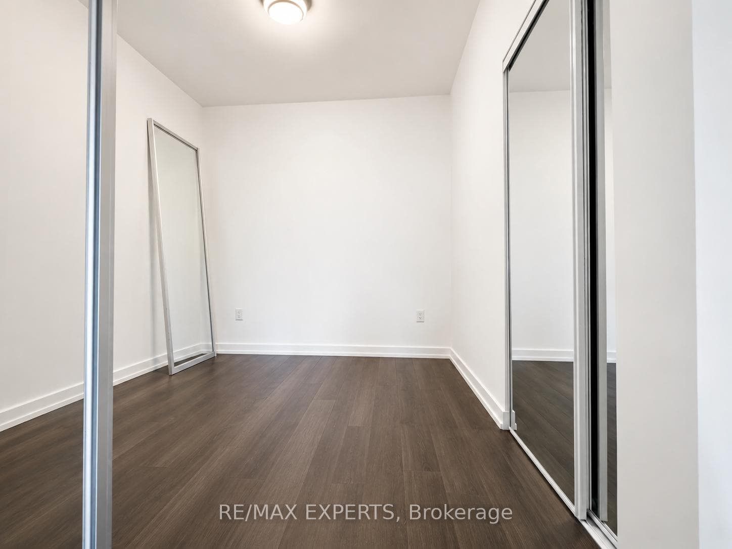 4010 Eglinton Avenue Unit 432 photo 12