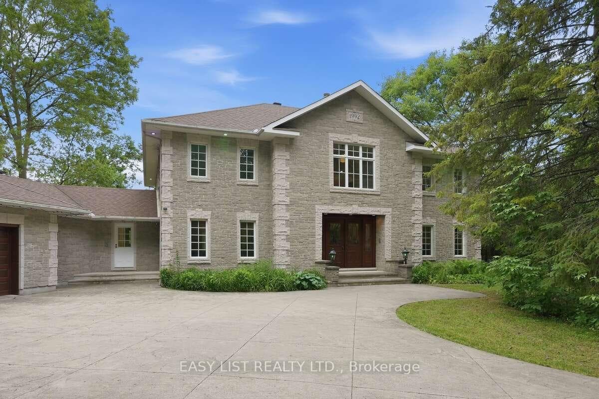 28 Marchbrook Circle photo 3